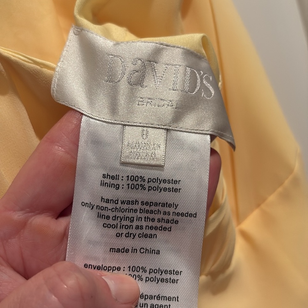 NWT soft yellow full length gown, chiffon, size 8 - Picture 7 of 7